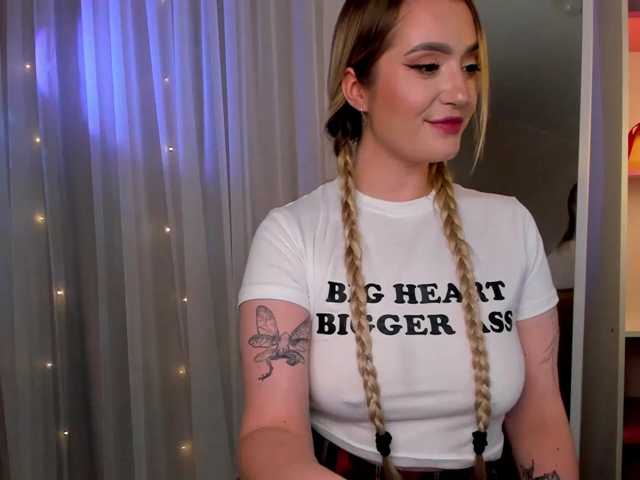 Bulochka-s-koritsey live cam on BongaCams