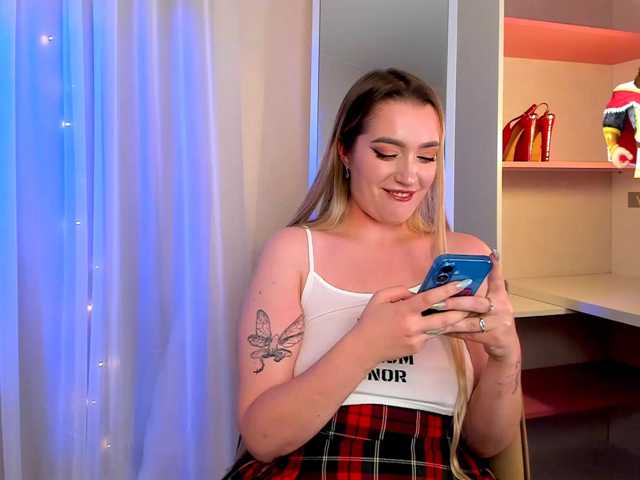 Bulochka-s-koritsey live cam on BongaCams