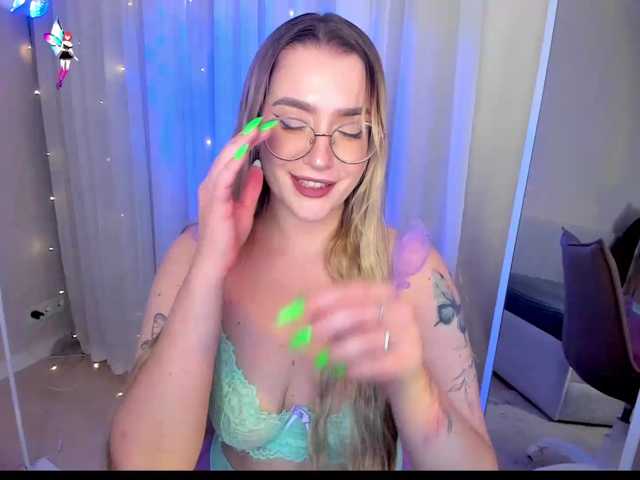 Bulochka-s-koritsey live cam on BongaCams