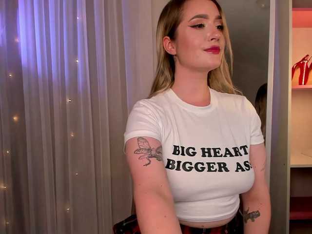 Bulochka-s-koritsey live cam on BongaCams