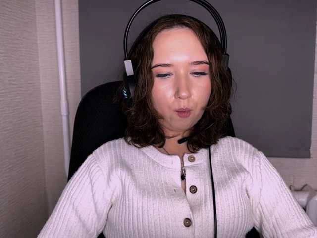 MabelleSchmaus, en directo ahora en BongaCams