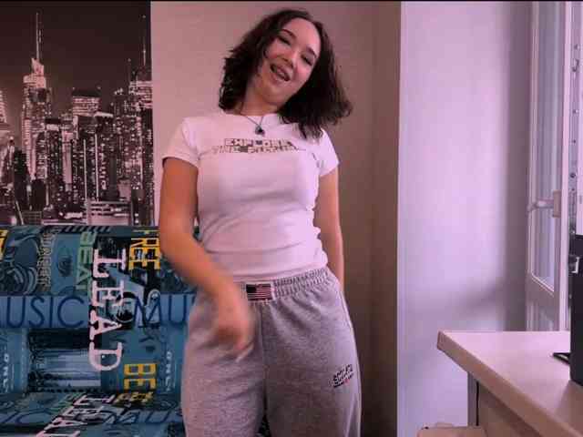 Model: MabelleSchmaus