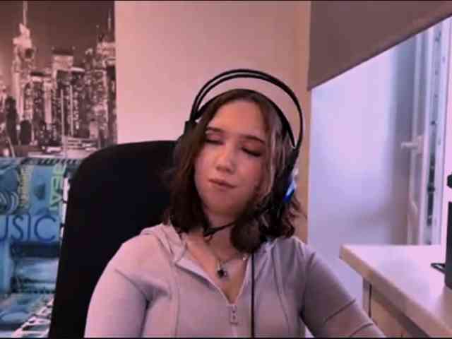 MabelleSchmaus webcam