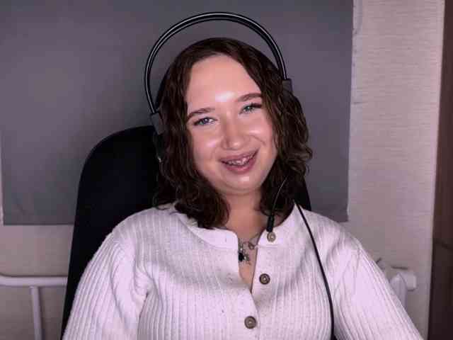 Model: MabelleSchmaus