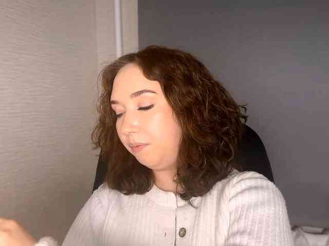 Model: MabelleSchmaus