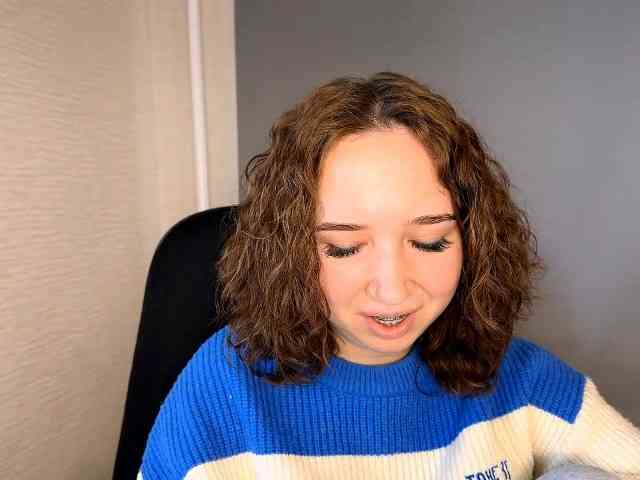 Model: MabelleSchmaus