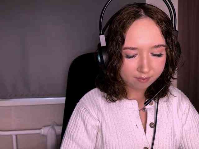 Model: MabelleSchmaus