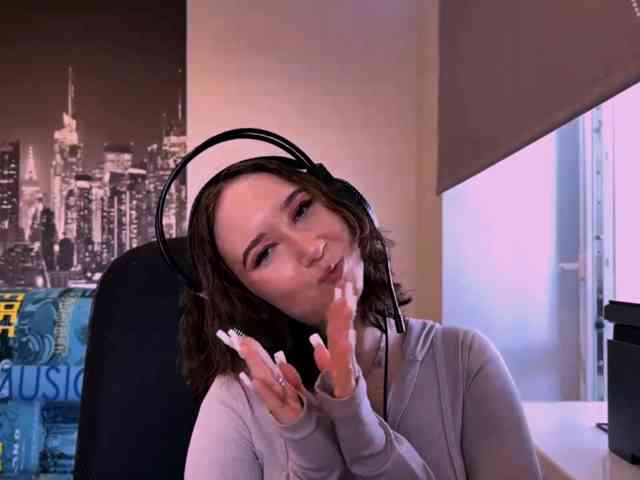 MabelleSchmaus webcam