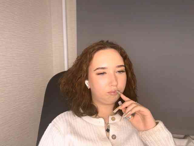 Model: MabelleSchmaus