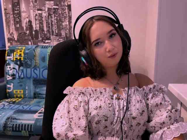 Model: MabelleSchmaus