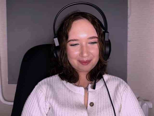 Model: MabelleSchmaus