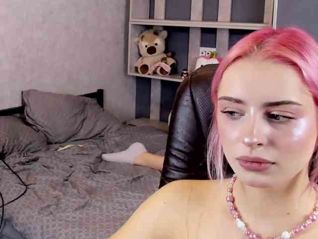 MelinaAndKate webcam