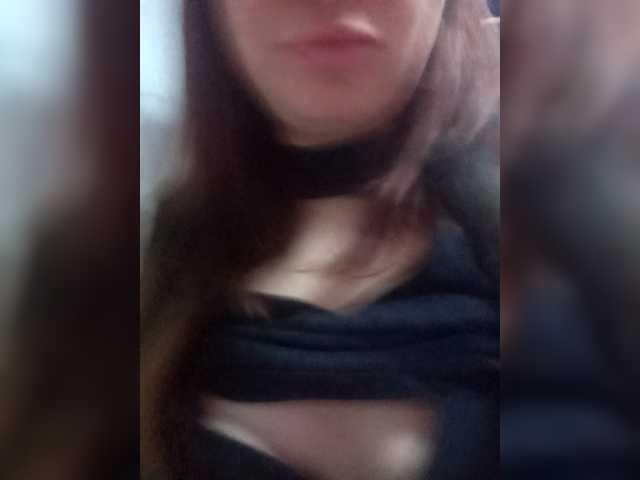 Krissty737 live cam on BongaCams