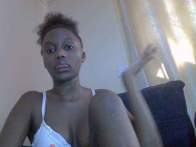 Untamed2 live cam on BongaCams