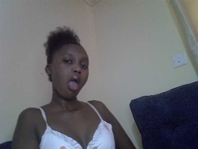 Untamed2 live cam on BongaCams