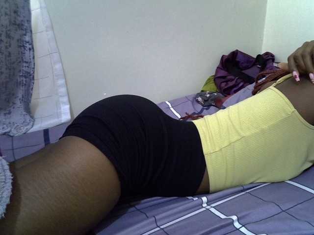Cherry021 live cam on BongaCams