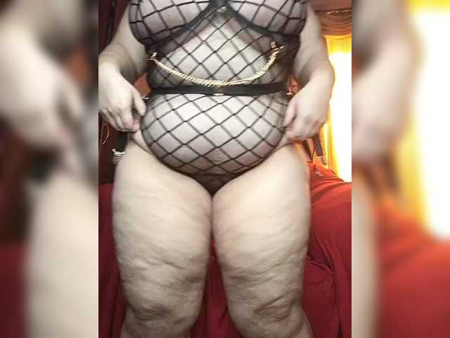 AnyutaSladkoeshka1 live cam on BongaCams