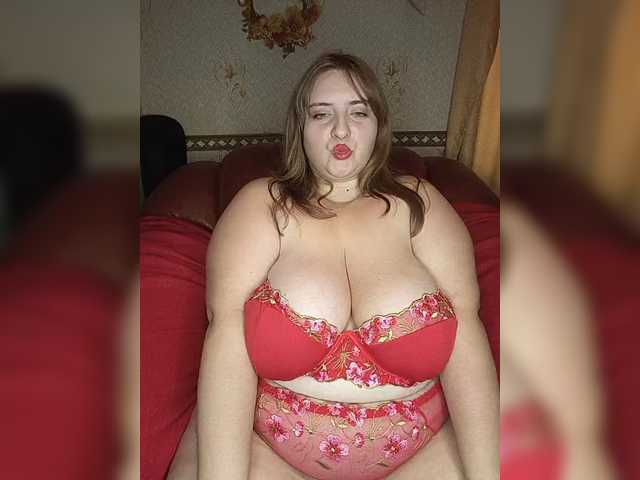 AnyutaSladkoeshka1, live now on BongaCams