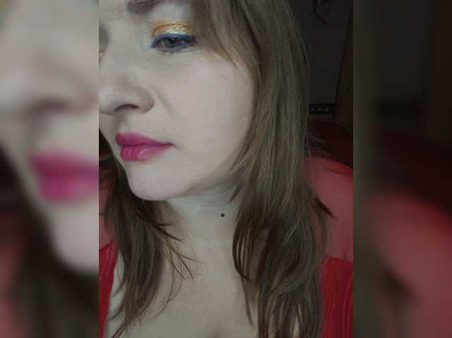 AnyutaSladkoeshka1 live cam on BongaCams