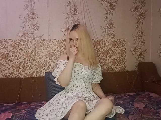 AlanaKavadias live cam