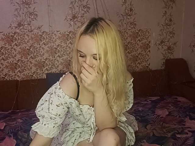 AlanaKavadias live cam on BongaCams
