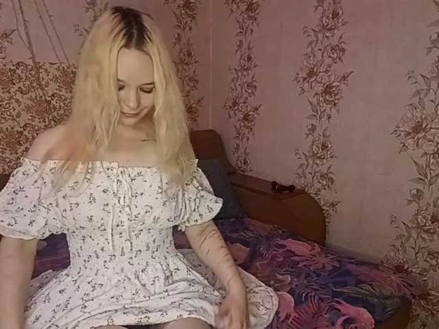 AlanaKavadias live cam on BongaCams