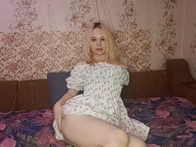 AlanaKavadias live cam on BongaCams