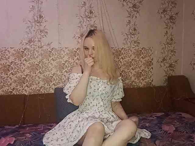 AlanaKavadias webcam
