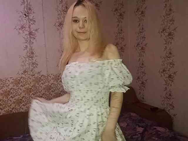 AlanaKavadias webcam
