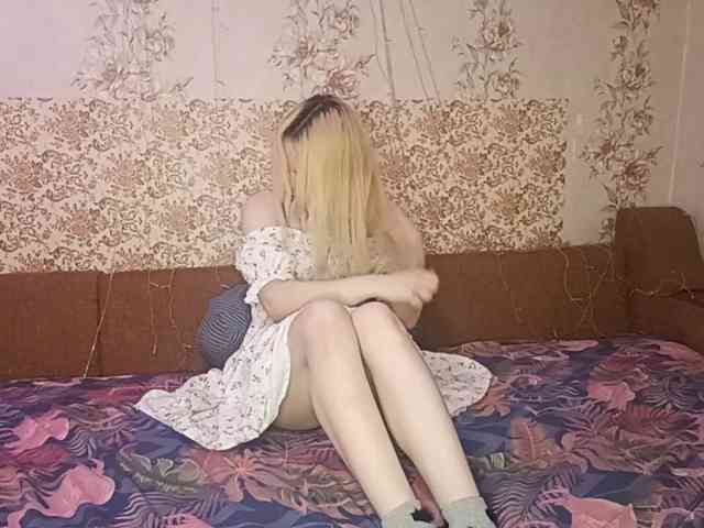 AlanaKavadias webcam