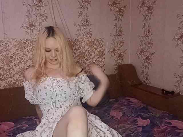 AlanaKavadias webcam