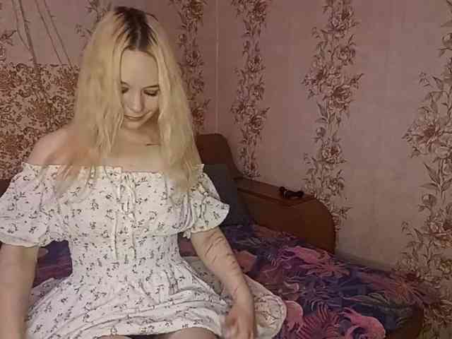 AlanaKavadias webcam