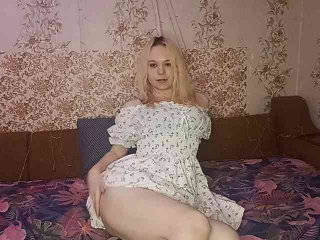 AlanaKavadias webcam
