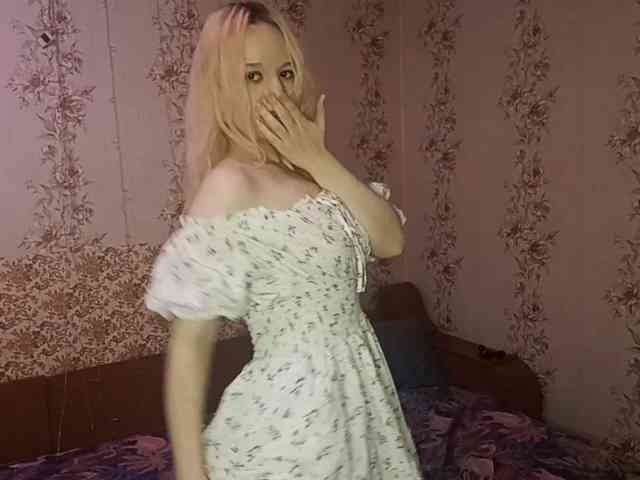 AlanaKavadias webcam