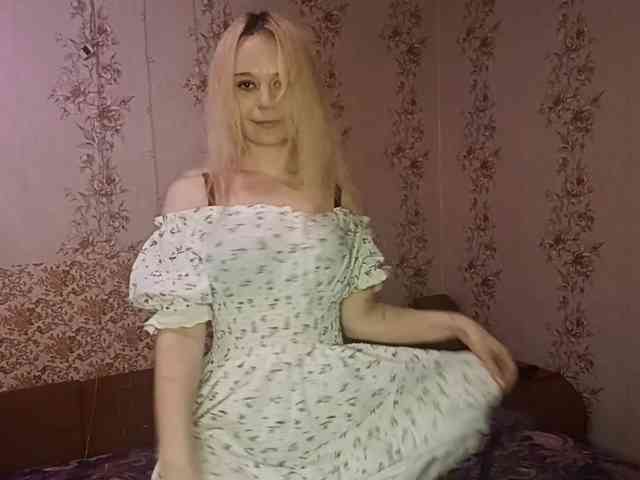 AlanaKavadias webcam