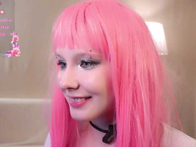 honeyblon live cam on BongaCams