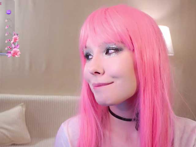 honeyblon live cam on BongaCams