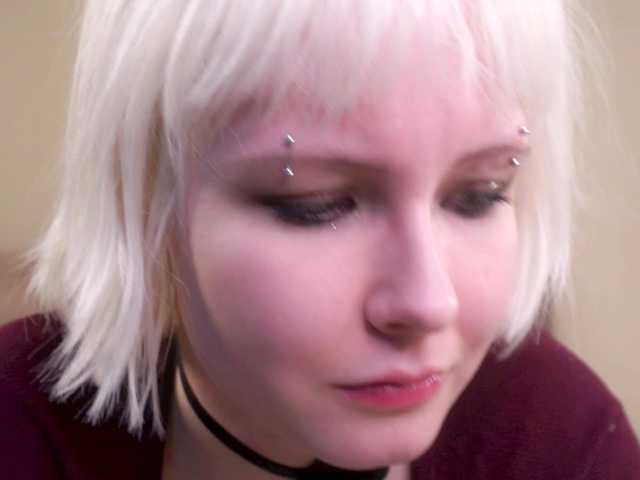 honeyblon live cam on BongaCams