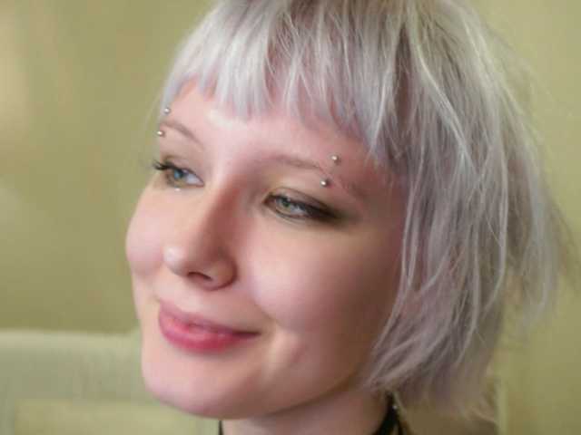 honeyblon live cam on BongaCams