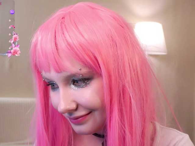 honeyblon live cam on BongaCams