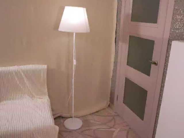 honeyblon live cam on BongaCams