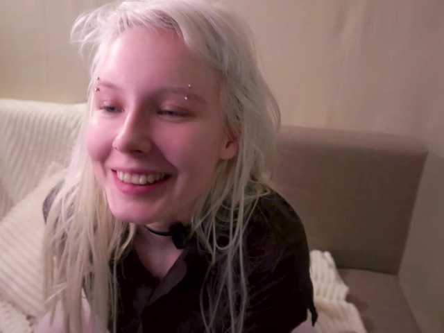 honeyblon, en vivo ahora en BongaCams