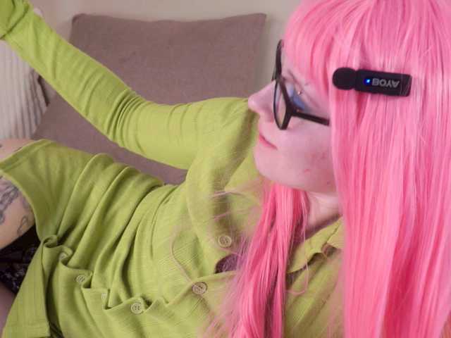 honeyblon live cam on BongaCams