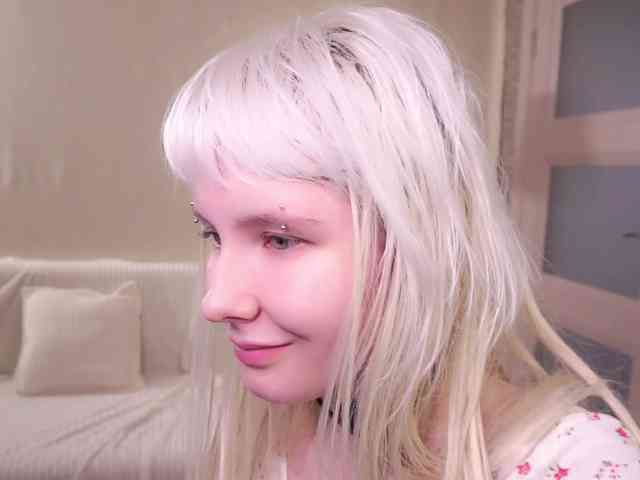 honeyblon webcam