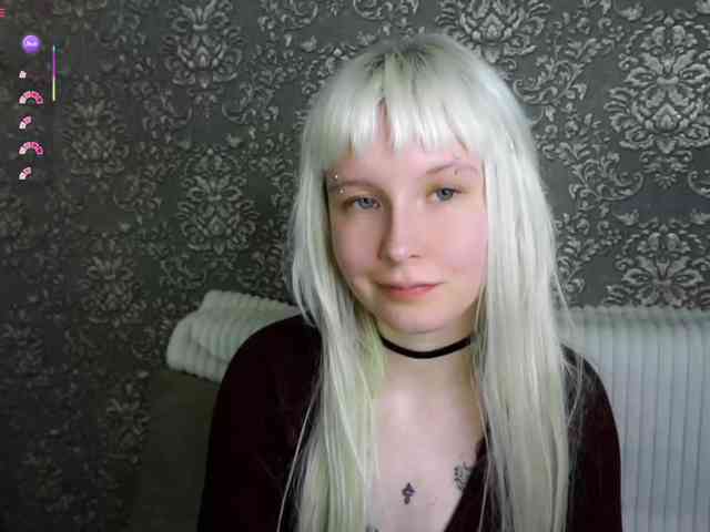 honeyblon's webcam live show