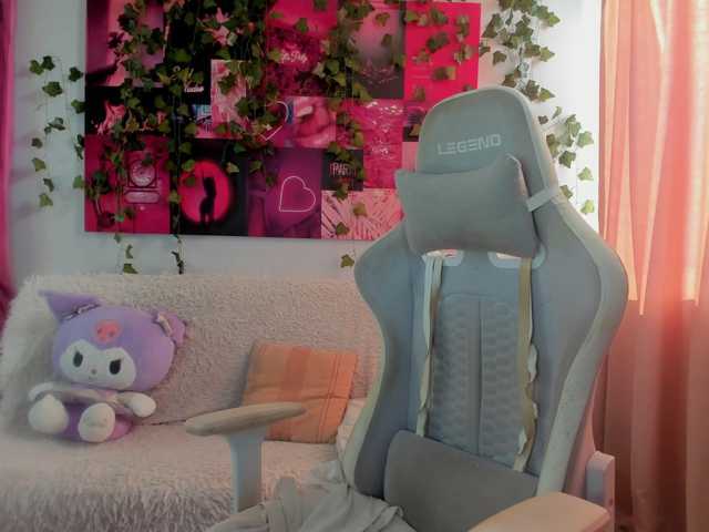 le modèle KateBurlesk est en webcam porno dans un show sur le site bongacams, il possède les tags suivants: White/Caucasian,Blonde,Shaved