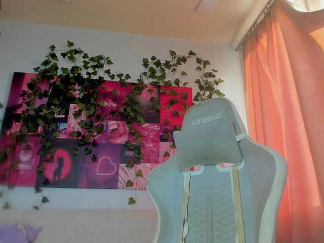KateBurlesk live cam on BongaCams