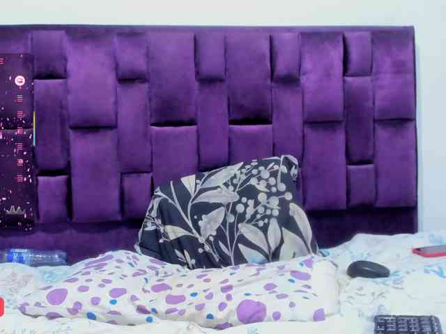 AnaHorny webcam