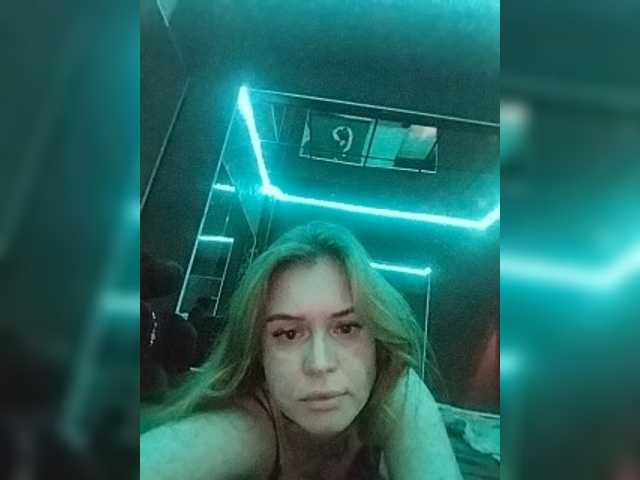 Angelina40