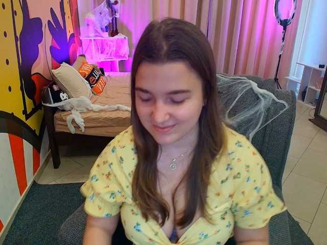 Miaa-Berry live cam on BongaCams